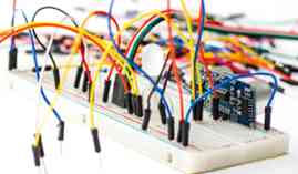 Curso gratuito Operaciones Auxiliares de Montaje y Mantenimiento de Equipos Eléctricos y Electrónicos (Dirigida a la Acreditación de las Competencias Profesionales R.D. 1224/2009)